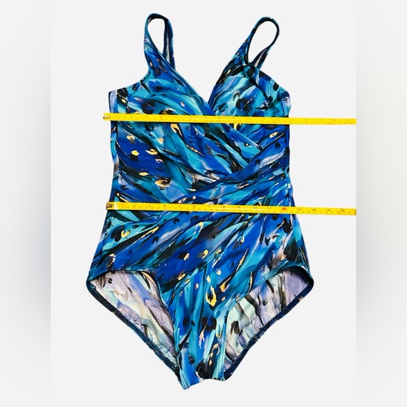 MIRACLESUIT Animal Magnetism Wrap Temptress One Piece Swimsuit/ Size 10 - Picture 9 of 11